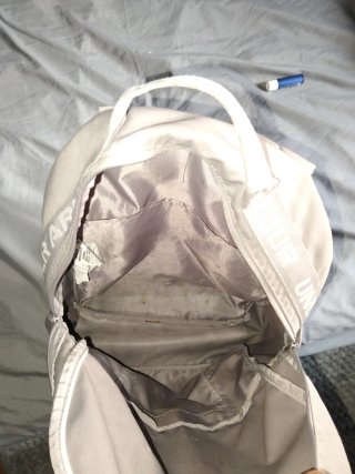 Mochila Under Armour Gris