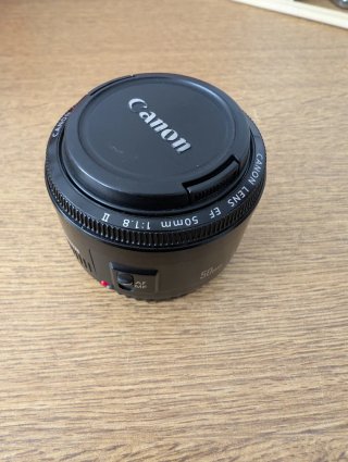 Canon EF 50mm f/1.8 II Lente