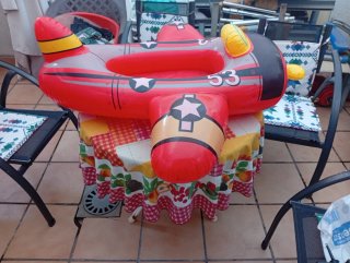 Barca hinchable avión para niños