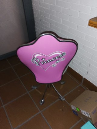 Silla rosa de princesa