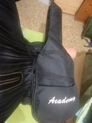 Guitarra Eléctrica Academy + Amplificador