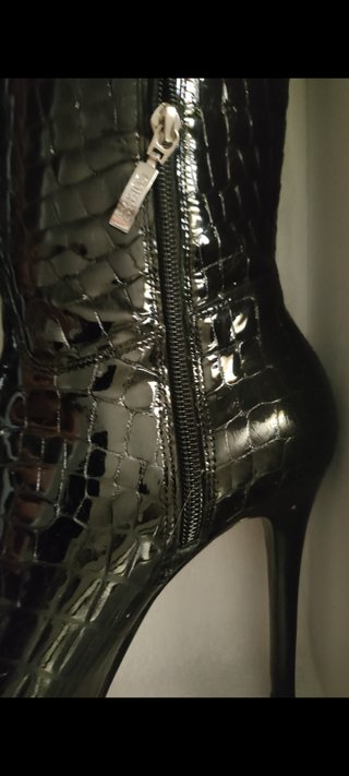 Botas Guess Talla 37 cocodrilo