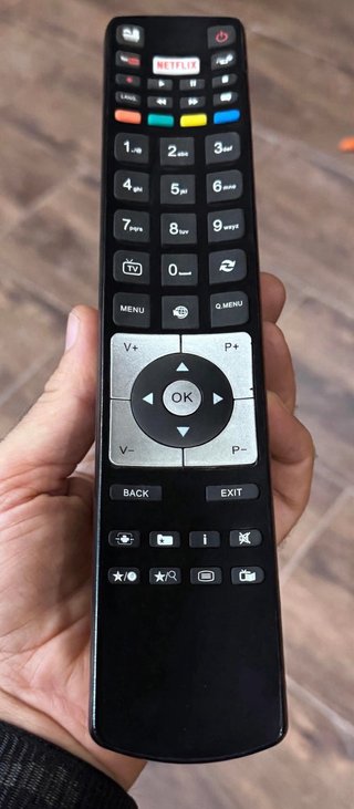 Telefunken 40 pulgadas Smart TV Negro y Plata