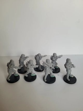 6 Figuras Resina Sci-Fi Guerrilleros