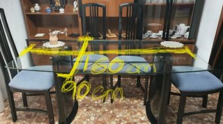 Mesa cristal y madera con 5 sillas