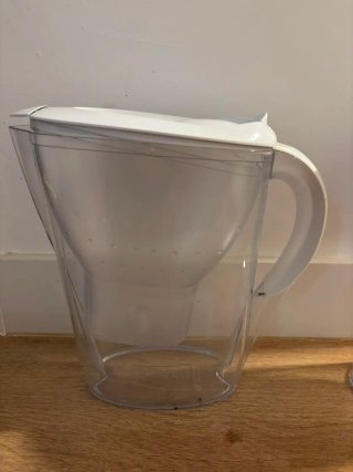 Jarra Brita con filtros Maxtra+  Ventilador blanco