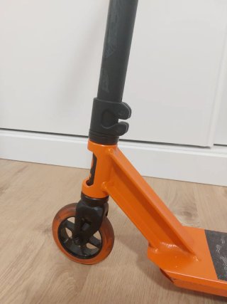 Patinete Freestyle Naranja y Negro
