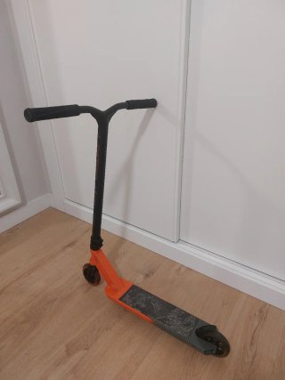 Patinete Freestyle Naranja y Negro
