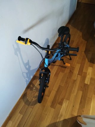 Bicicleta infantil azul