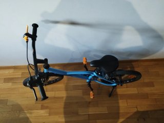 Bicicleta infantil azul