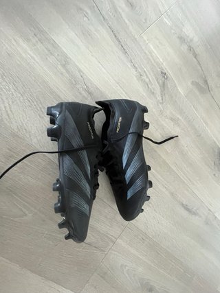 Botas de fútbol Adidas negras y azules talla 40