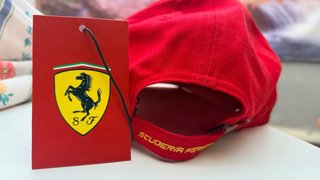Gorra Ferrari Roja