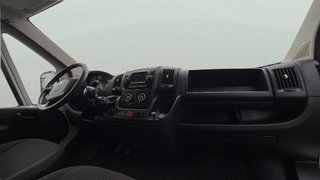 Peugeot Boxer Furgon BlueHDi 140 S&S Pack 335 L2H2 103 kW (140 CV)