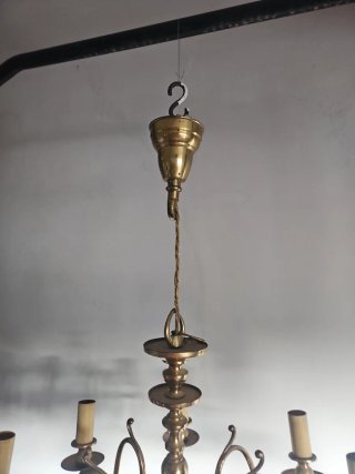 Lámpara de salón antigua dorada