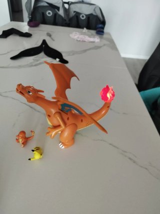 Figuras Charizard, Pikachu y Charmander