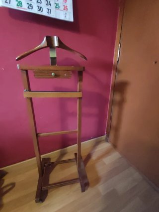 Galán de noche clásico con cajón