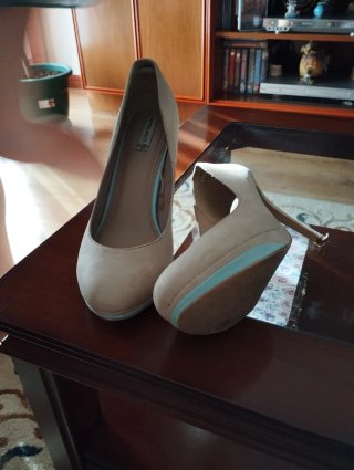 Zapatos de tacón beige SUITEBLANCO talla 38