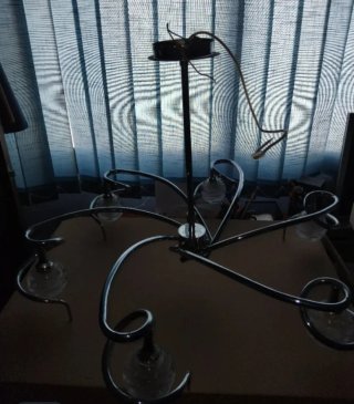Lámpara de techo y mesita metal/cristal