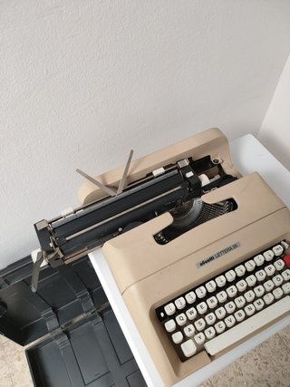 Máquina de escribir Olivetti Lettera 35