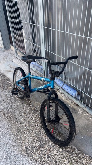 Bicicleta BMX Azul