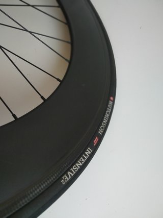 Rueda Delantera Carbono BLB 90