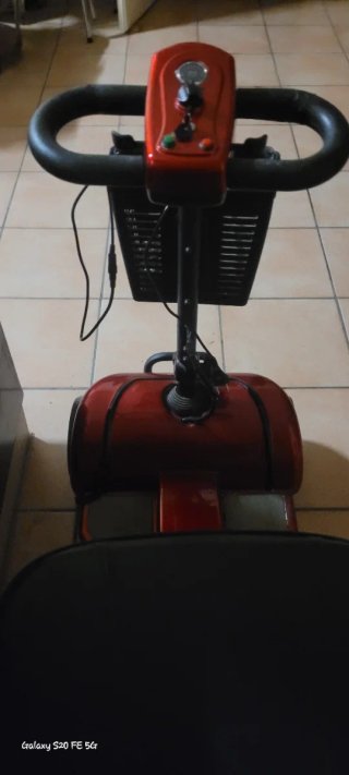 Scooter de movilidad para discapacitados
