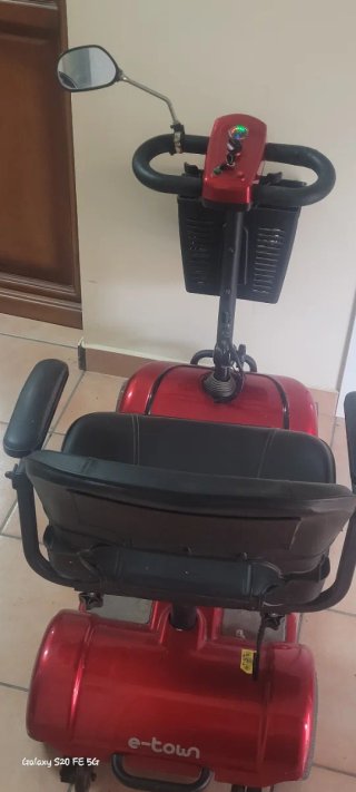 Scooter de movilidad para discapacitados