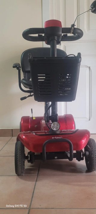 Scooter de movilidad para discapacitados