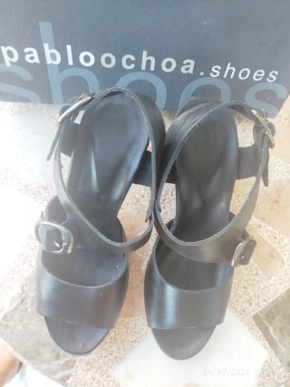 Sandalias Pablo Ochoa Negras Hebillas