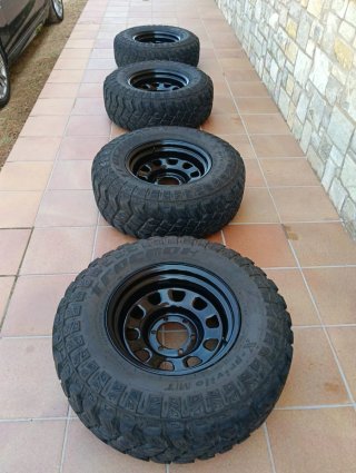 Llantas y Neumáticos 4x4 LT265/75R16