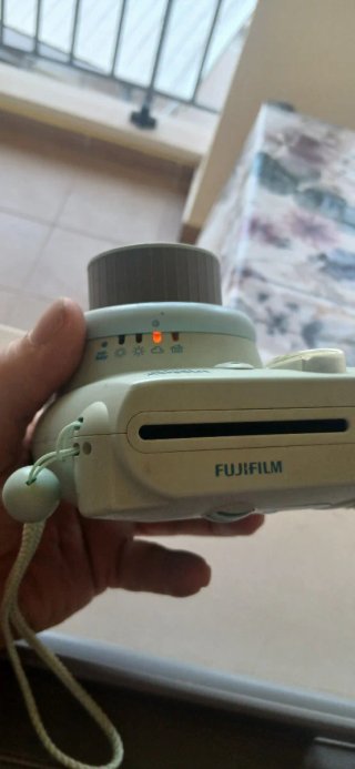 Cámara Instantánea Fujifilm Instax Mini 8