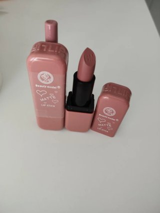 Rossetto e matita labbra Beauty Model