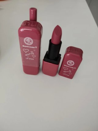Rossetto e matita labbra Beauty Model