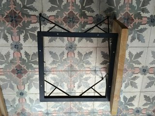 Mesa auxiliar madera y metal