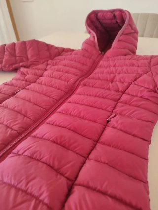 Chaqueta Jott acolchada con capucha. Talla 10-12