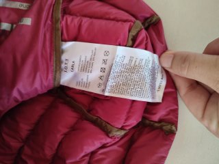 Chaqueta Jott acolchada con capucha. Talla 10-12