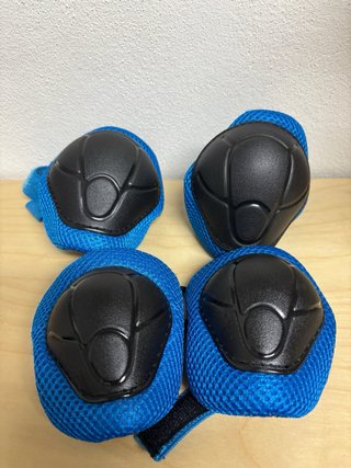 Casco Infantil + coderas + rodillleras + muñequera