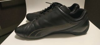 Zapatillas Puma Negras y Blancas