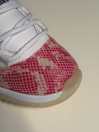 Jordan 11 Low Rosa Serpiente 2019