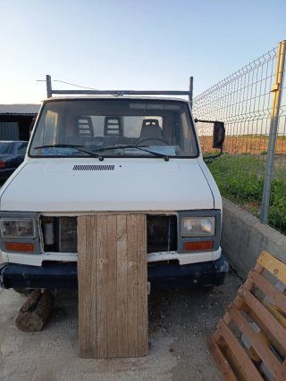Peugeot J-5 Caja Abierta