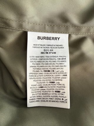 Gabardina impermeable Burberry verde