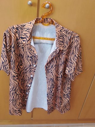Camisa manga corta estampada cebra