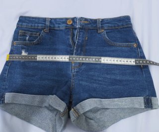 Shorts vaqueros Bershka