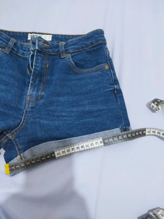 Shorts vaqueros Bershka