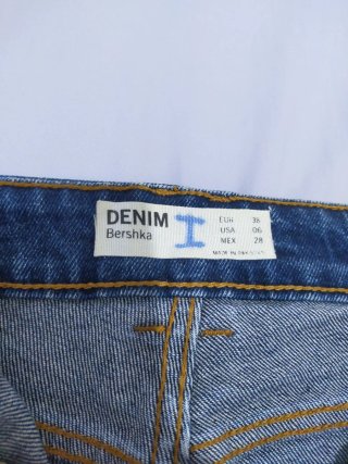 Shorts vaqueros Bershka