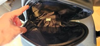 Mochila Negra Simil Cuero