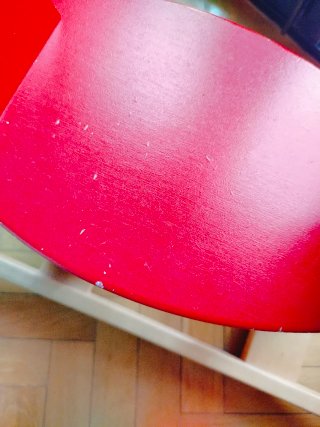 Reno balancín madera y metal rojo