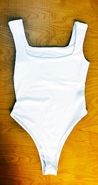 Body blanco escote cuadrado
