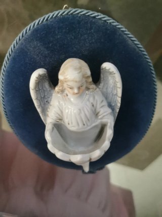Acquasantiera Angelo Porcellana Biscuit Blu