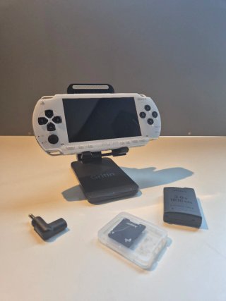 PSP 1000 | 64GB | Senza Batteria